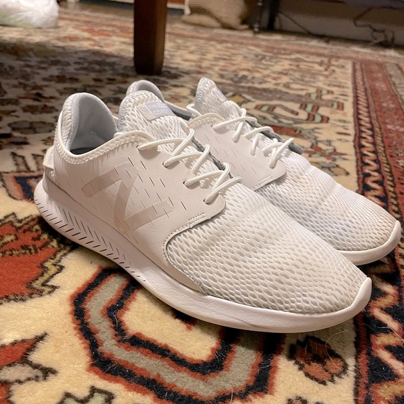 New Balance Running Shoes - Picture 2 of 6